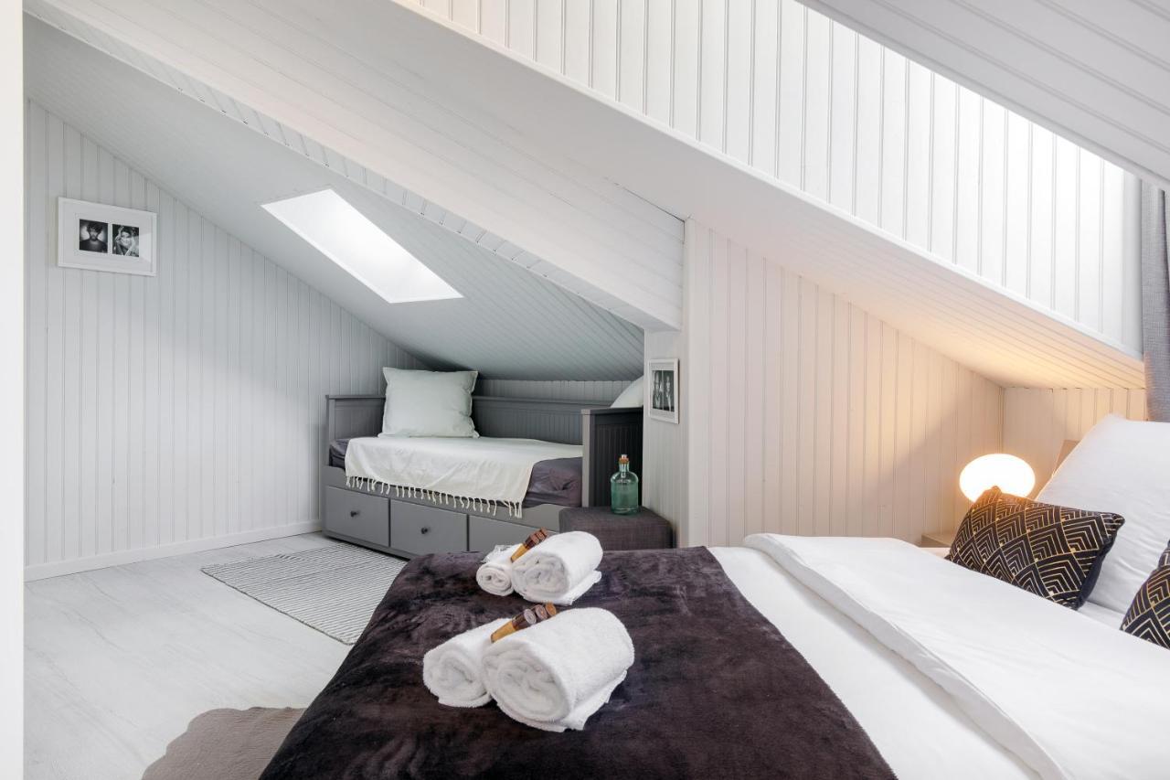 Ritual Yourhosthelper Cannes Luaran gambar